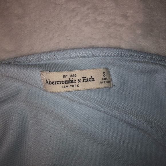 Open back long sleeve top - Picture 3 of 4